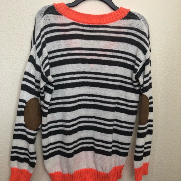 Miss Daisy Womens Medium V-Neck Sweater Elbow Patch Knit Striped NWT - Picture 10 of 14